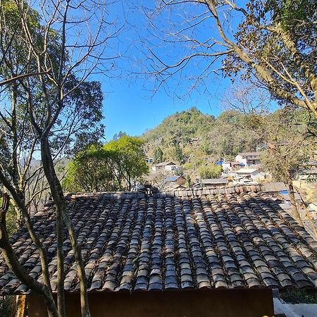 Nha Co Lao Xa Homestay Hmong & Bungalow Air Conditioner Dong Van  Exterior photo