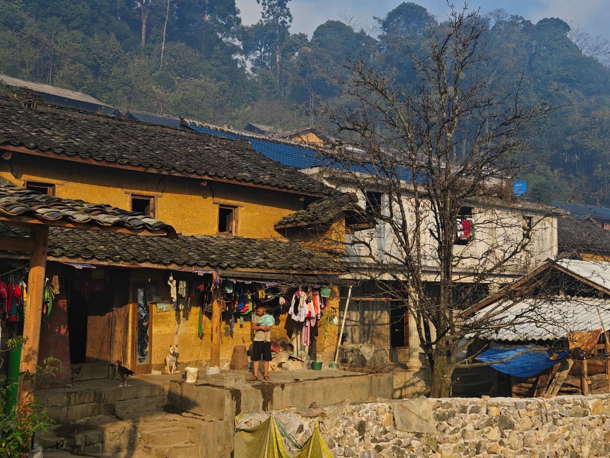 Nha Co Lao Xa Homestay Hmong Dong Van (Ha Giang) Exterior photo