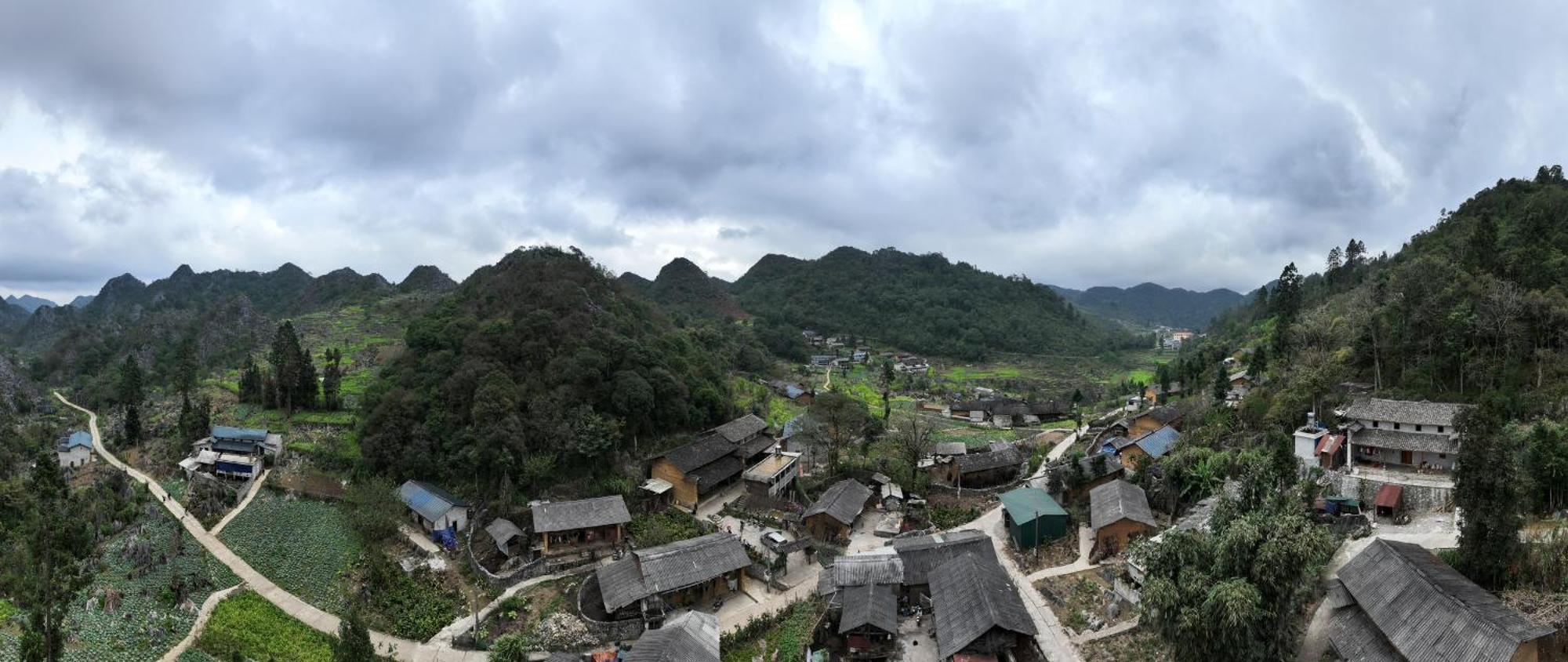 Nha Co Lao Xa Homestay Hmong & Bungalow Air Conditioner Dong Van  Exterior photo