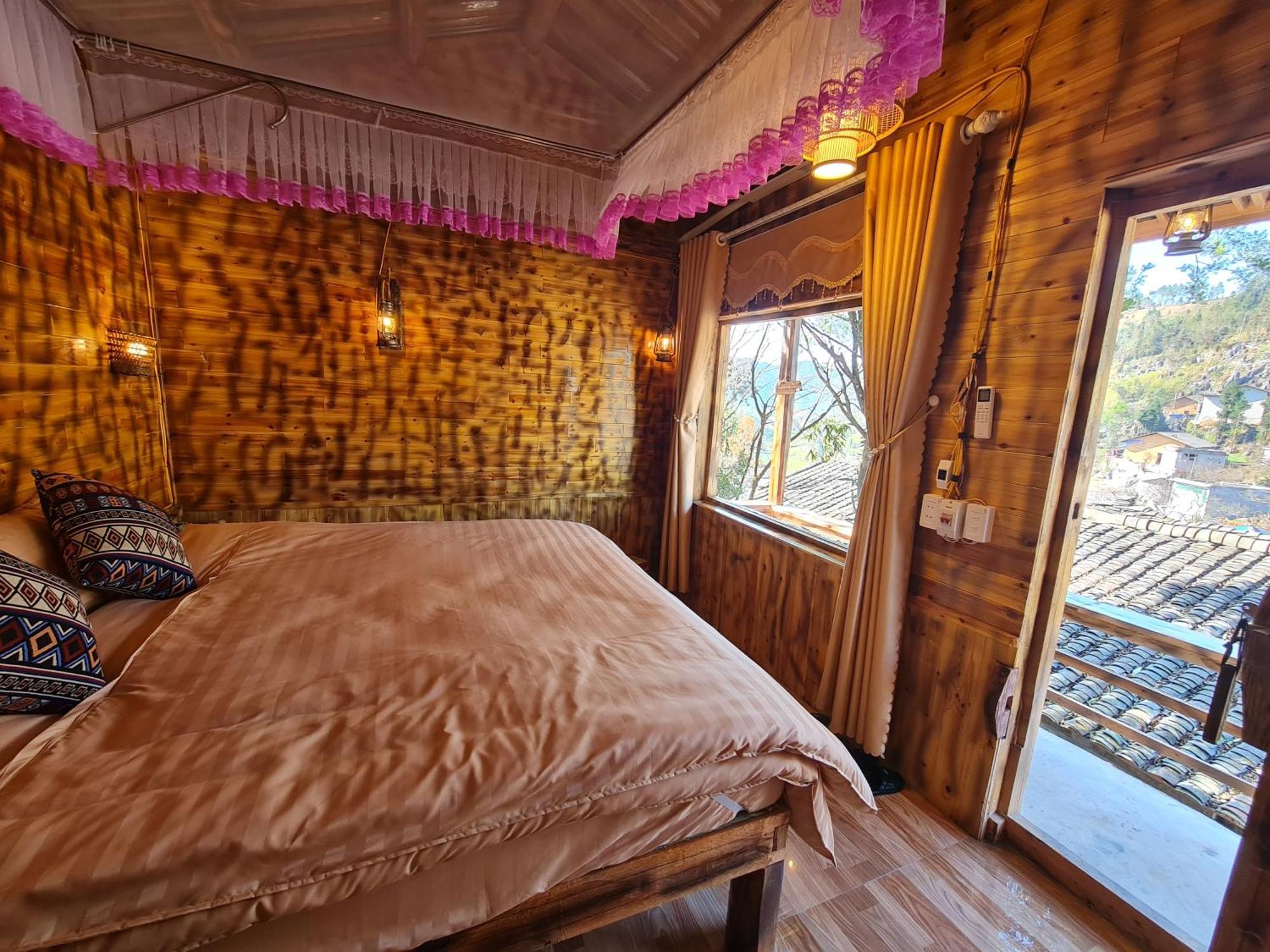 Nha Co Lao Xa Homestay Hmong & Bungalow Air Conditioner Dong Van  Exterior photo