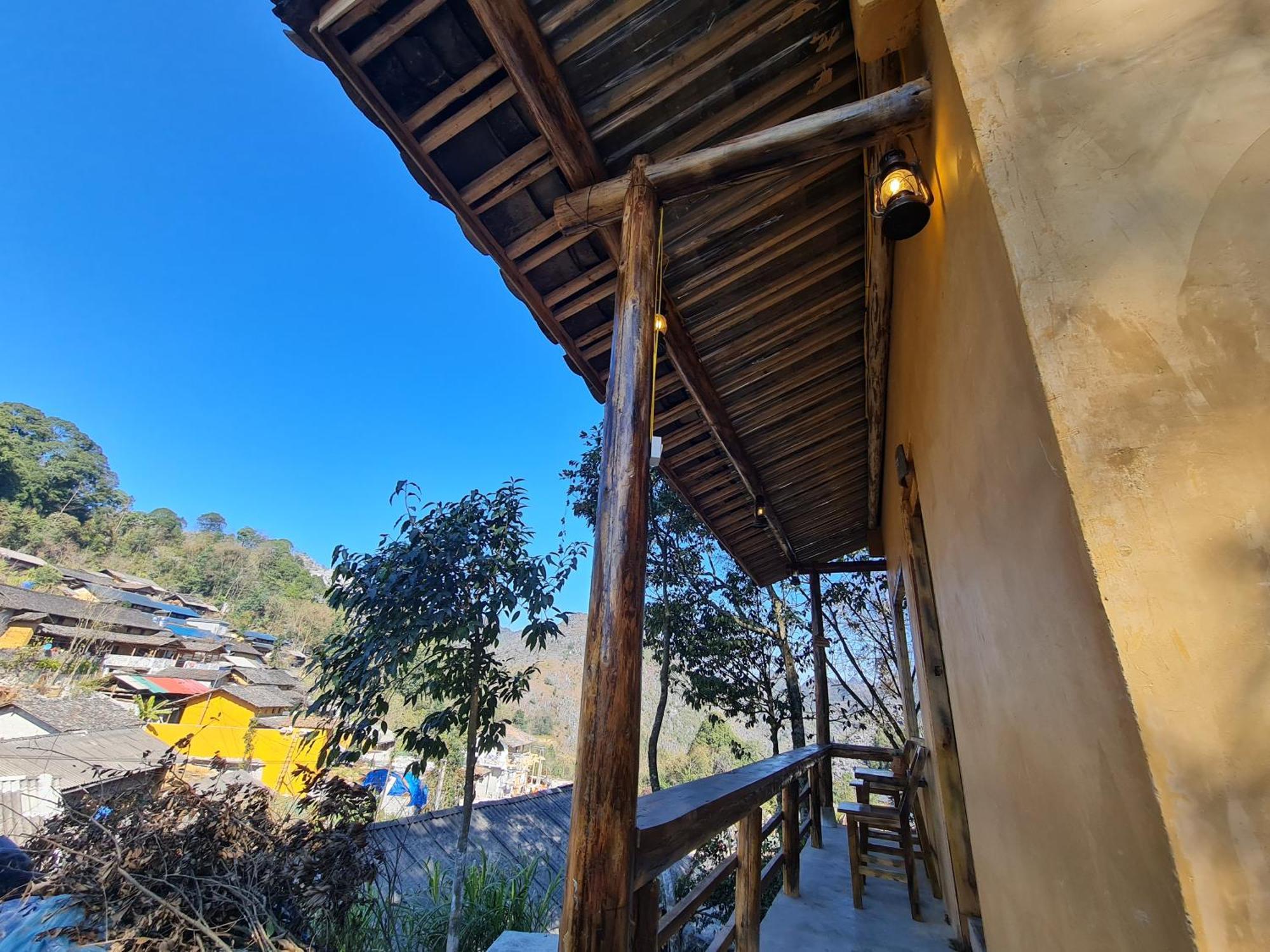 Nha Co Lao Xa Homestay Hmong & Bungalow Air Conditioner Dong Van  Exterior photo