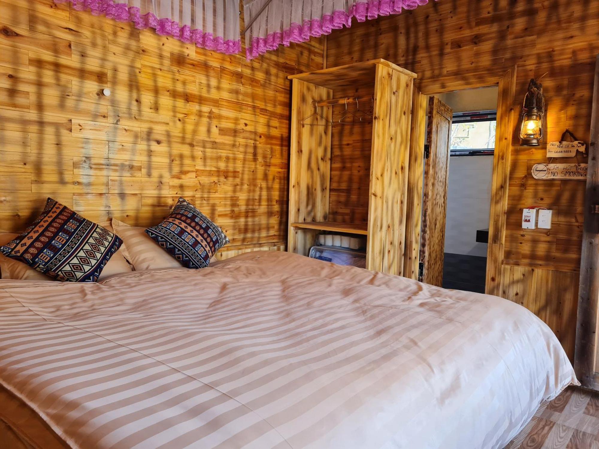 Nha Co Lao Xa Homestay Hmong & Bungalow Air Conditioner Dong Van  Exterior photo